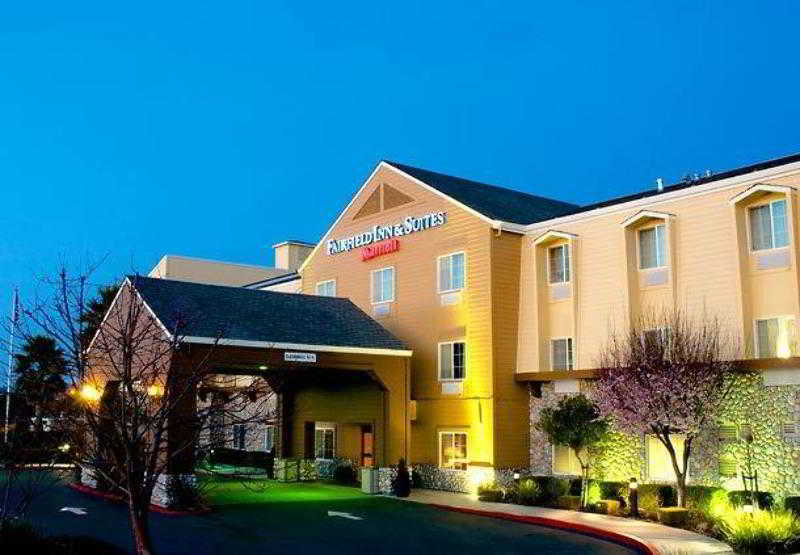 Hotel Fairfield And By Marriott American Canyon
